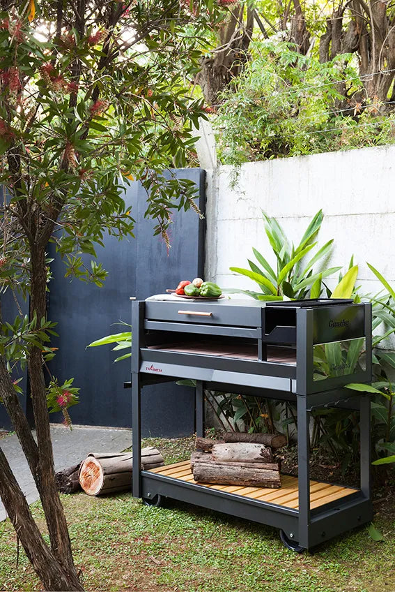 Tromen Gaucha Grill - Cooking BBQ